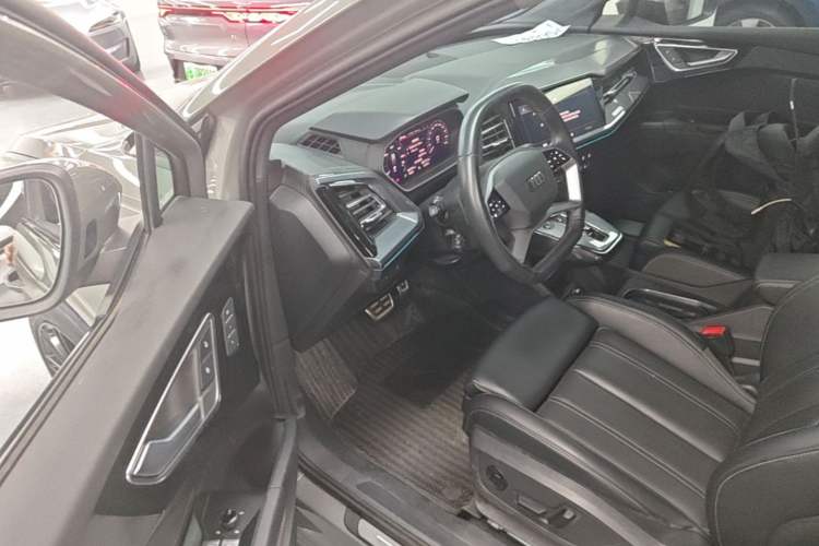 Used Audi Q4 e-tron 2024 40 e-tron Boundary Edition Driver Seat