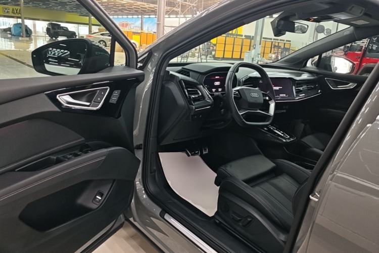 Used Audi Q4 e-tron 2024 40 e-tron Boundary Edition Driver Seat
