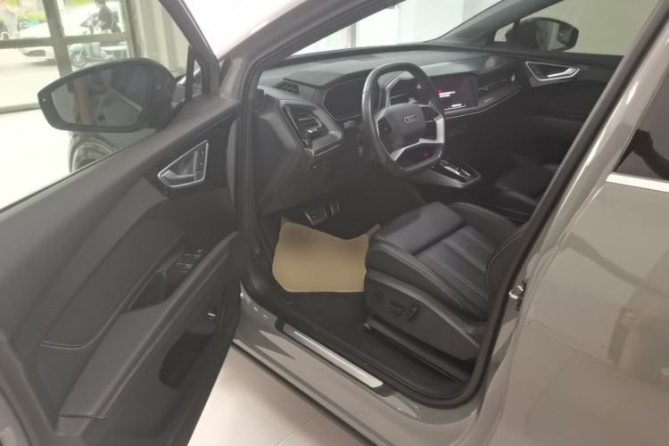Used Audi Q4 e-tron 2024 40 e-tron Adventure Edition Driver Seat