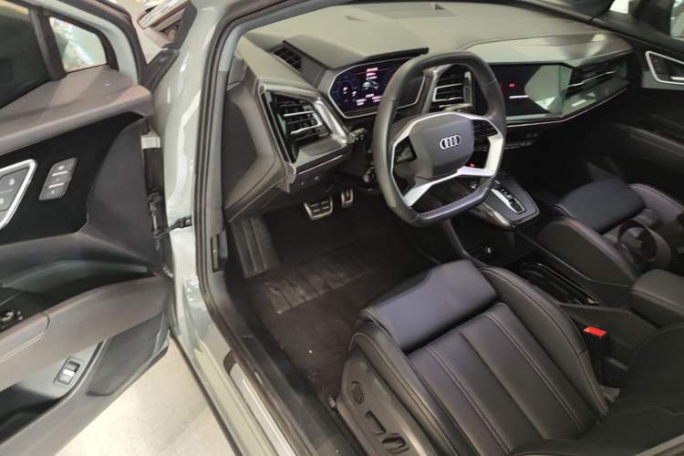 Used Audi Q4 e-tron 2024 40 e-tron Boundary Edition Driver Seat