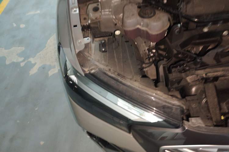 Used Audi Q4 e-tron 2024 40 e-tron Adventure Edition Engine Bay Right