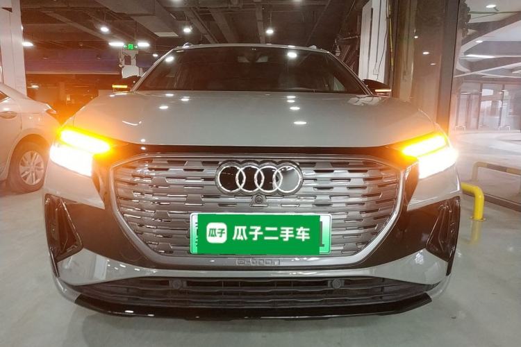 Used Audi Q4 e-tron 2024 50 e-tron quattro Creation Edition Midnight Exterior 1