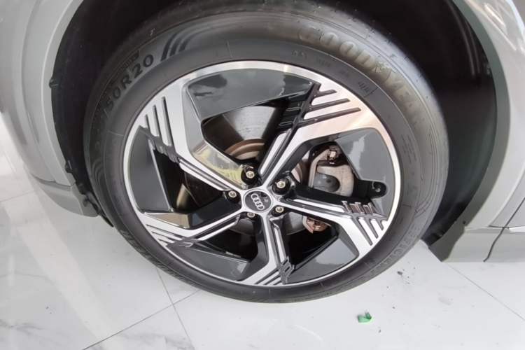 Used Audi Q4 e-tron 2024 40 e-tron Boundary Edition Exterior 1