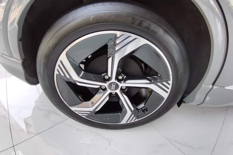 Used Audi Q4 e-tron 2024 40 e-tron Boundary Edition Exterior 2