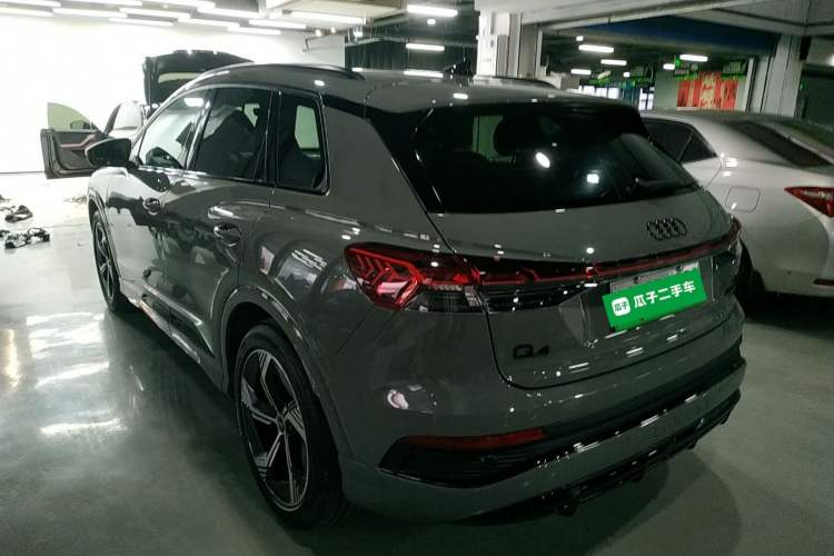 Used Audi Q4 e-tron 2024 50 e-tron quattro Creation Edition Midnight Exterior 3