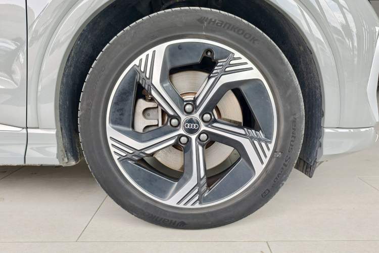 Used Audi Q4 e-tron 2024 40 e-tron Boundary Edition Exterior 4