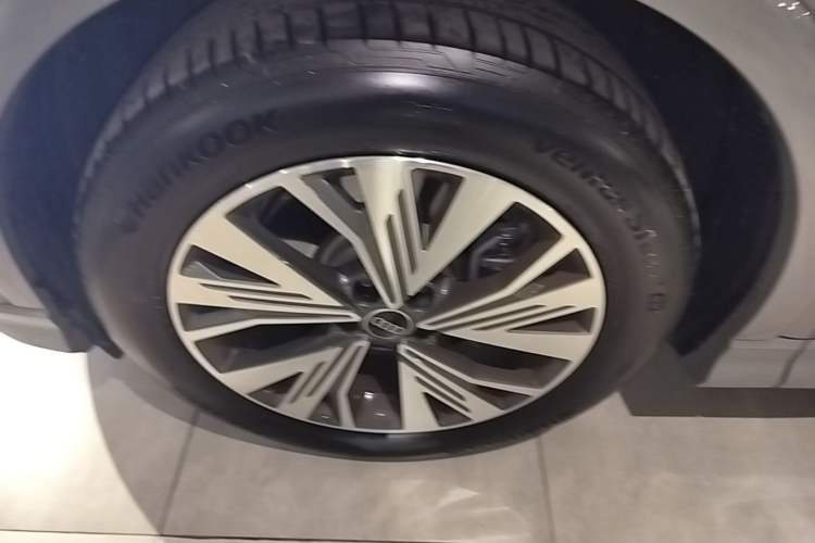 Used Audi Q4 e-tron 2024 40 e-tron Adventure Edition Exterior 4