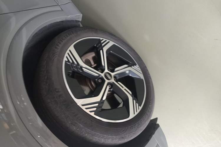 Used Audi Q4 e-tron 2024 40 e-tron Boundary Edition Exterior 4