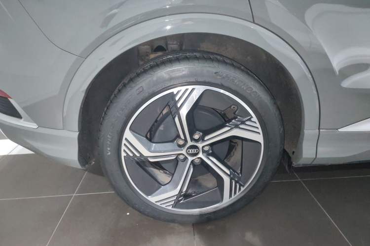 Used Audi Q4 e-tron 2024 40 e-tron Boundary Edition Exterior 8