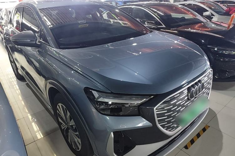 Used Audi Q4 e-tron 2024 40 e-tron Adventure Edition Front Right 45 Deg
