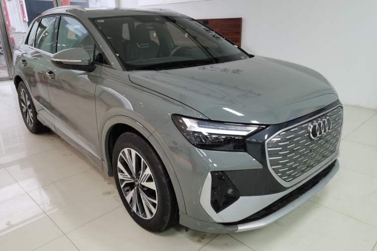Used Audi Q4 e-tron 2024 40 e-tron Adventure Edition Front Right 45 Deg