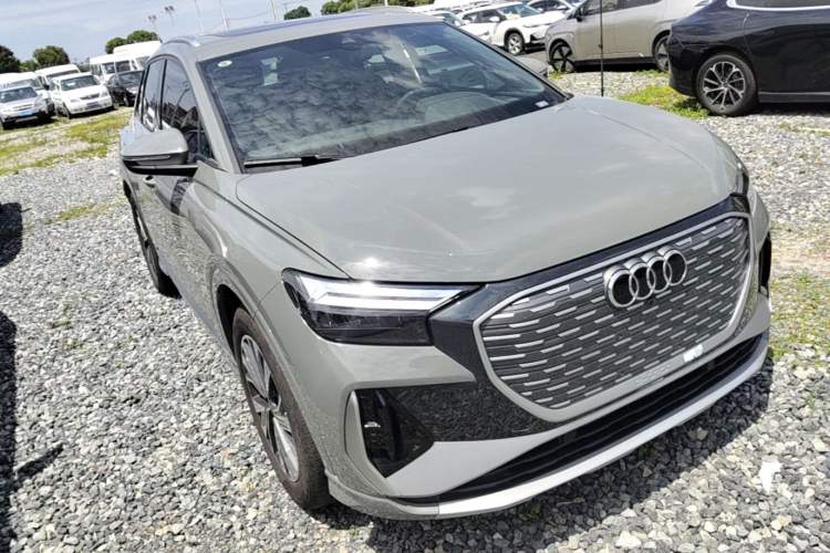 Used Audi Q4 e-tron 2024 40 e-tron Adventure Edition Front Right 45 Deg