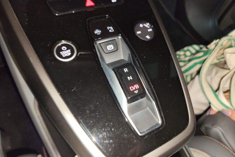 Used Audi Q4 e-tron 2024 40 e-tron Adventure Edition Gear Lever