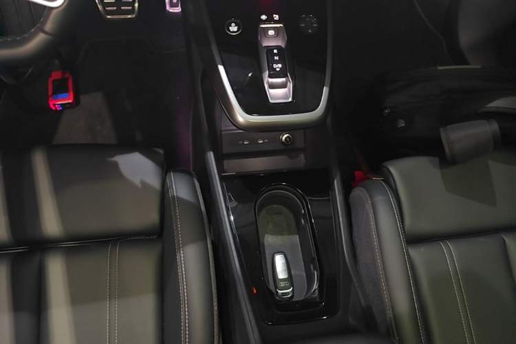 Used Audi Q4 e-tron 2024 40 e-tron Adventure Edition Gear Lever