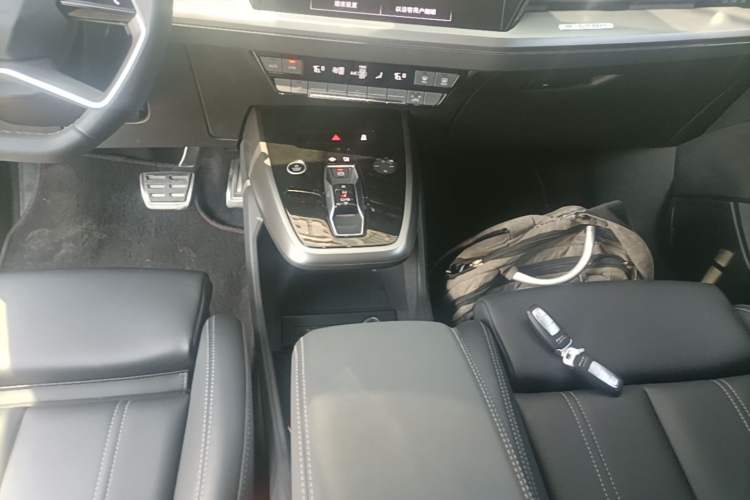 Used Audi Q4 e-tron 2024 40 e-tron Adventure Edition Gear Lever