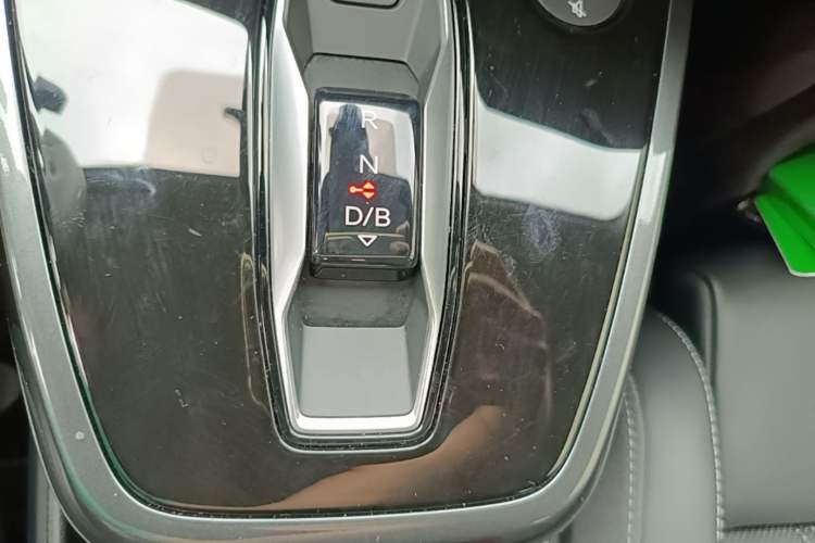 Used Audi Q4 e-tron 2024 40 e-tron Boundary Edition Gear Lever