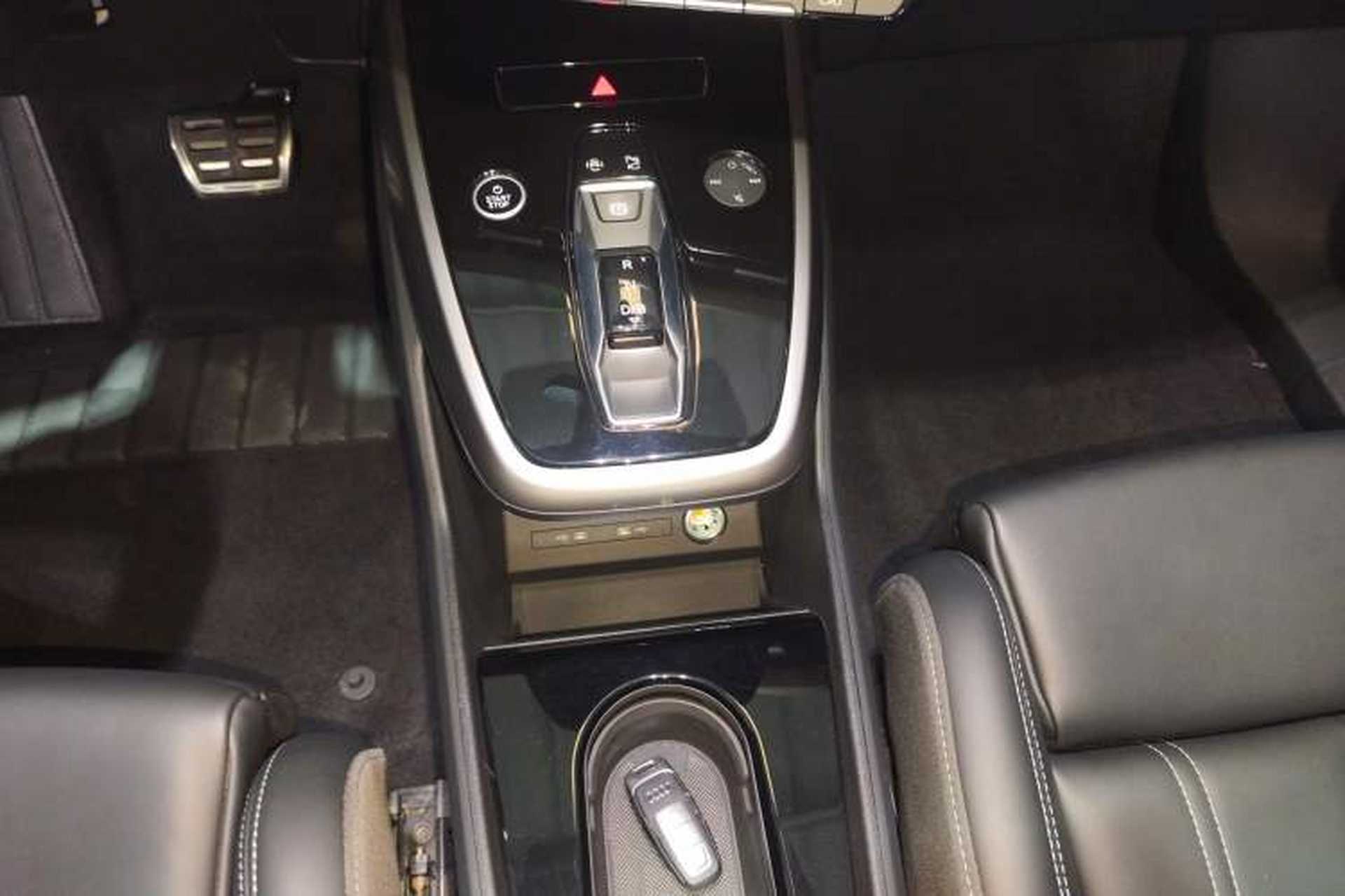 Used Audi Q4 e-tron 2024 40 e-tron Adventure Edition Gear Lever
