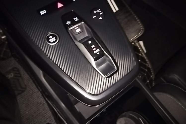 Used Audi Q4 e-tron 2024 40 e-tron Boundary Edition Gear Lever