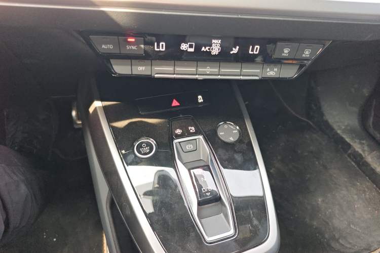 Used Audi Q4 e-tron 2024 40 e-tron Adventure Edition Gear Lever
