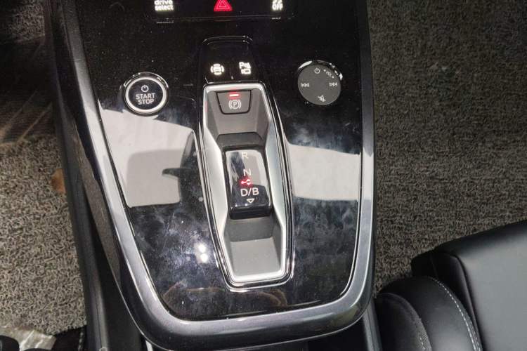 Used Audi Q4 e-tron 2024 40 e-tron Adventure Edition Gear Lever