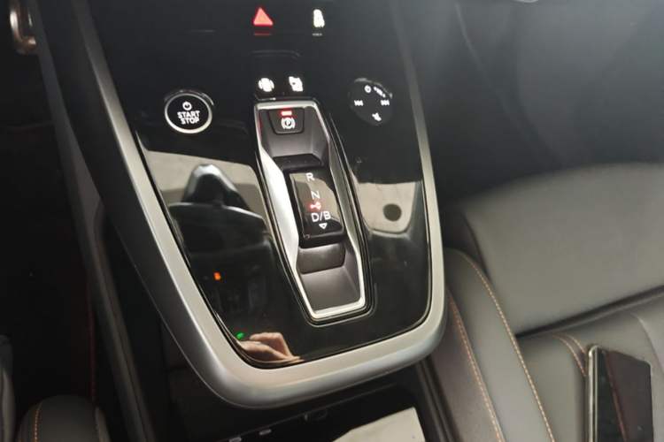 Used Audi Q4 e-tron 2024 40 e-tron Adventure Edition Gear Lever