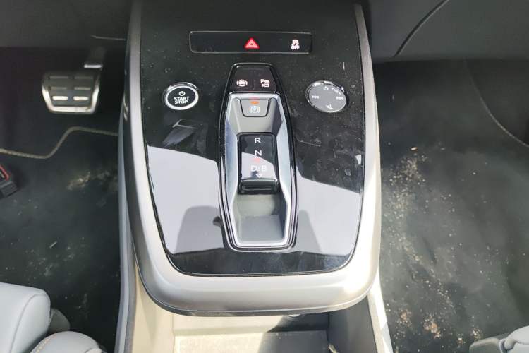 Used Audi Q4 e-tron 2024 40 e-tron Adventure Edition Gear Lever