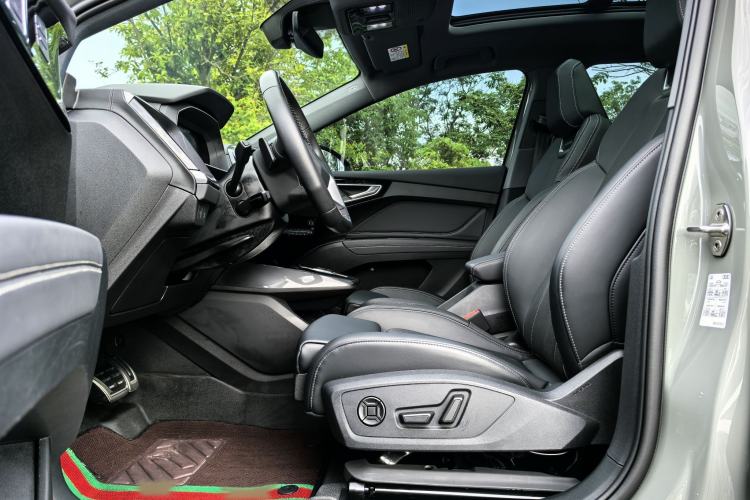 Used Audi Q4 e-tron 2024 40 e-tron Boundary Edition Interior 2