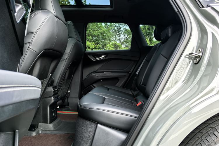 Used Audi Q4 e-tron 2024 40 e-tron Boundary Edition Interior 3