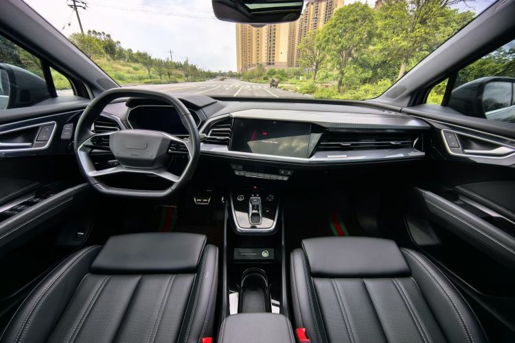 Used Audi Q4 e-tron 2024 40 e-tron Boundary Edition Interior 4