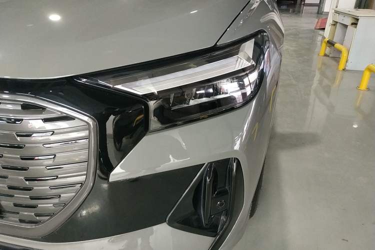 Used Audi Q4 e-tron 2024 50 e-tron quattro Creation Edition Midnight Left Front Headlight