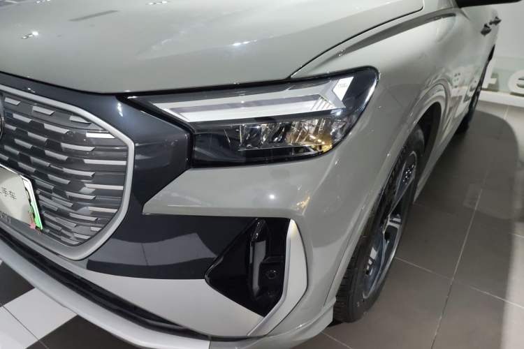 Used Audi Q4 e-tron 2024 40 e-tron Boundary Edition Left Front Headlight