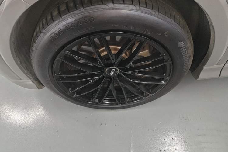 Used Audi Q4 e-tron 2024 40 e-tron Boundary Edition Left Front Wheel Hub