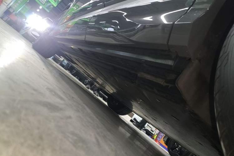 Used Audi Q4 e-tron 2024 40 e-tron Boundary Edition Left Side Sill