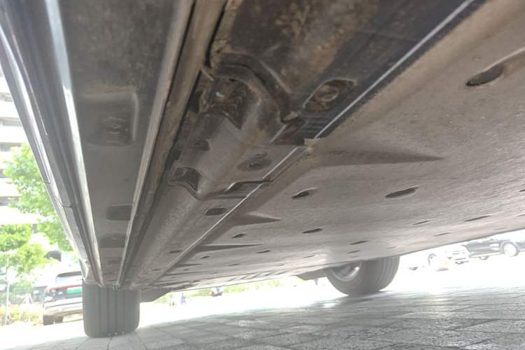 Used Audi Q4 e-tron 2024 40 e-tron Adventure Edition Left Side Sill