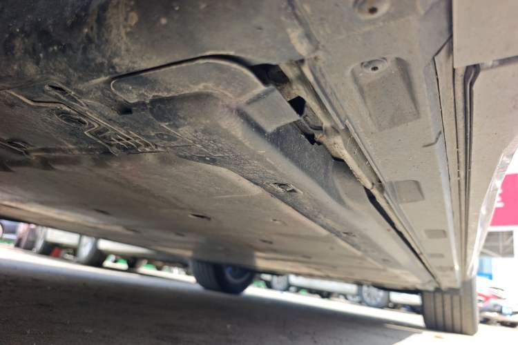 Used Audi Q4 e-tron 2024 40 e-tron Adventure Edition Left Side Sill