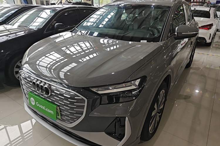 Audi Q4 e-tron 2024 40 e-tron Adventure Edition