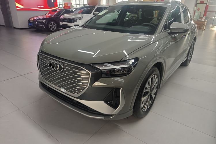 Audi Q4 e-tron 2024 40 e-tron Adventure Edition