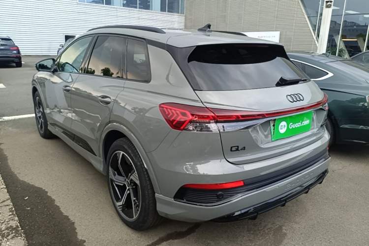 Used Audi Q4 e-tron 2024 50 e-tron quattro Creation Edition Midnight Rear Left 45 Deg