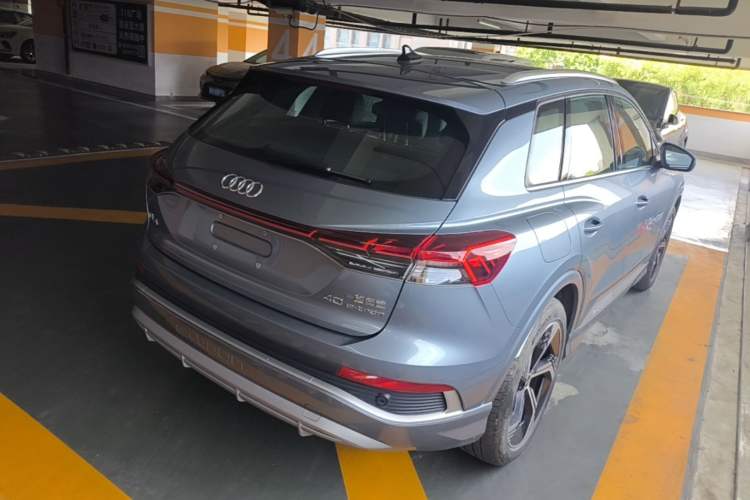Used Audi Q4 e-tron 2024 40 e-tron Boundary Edition Rear Right 45 Deg