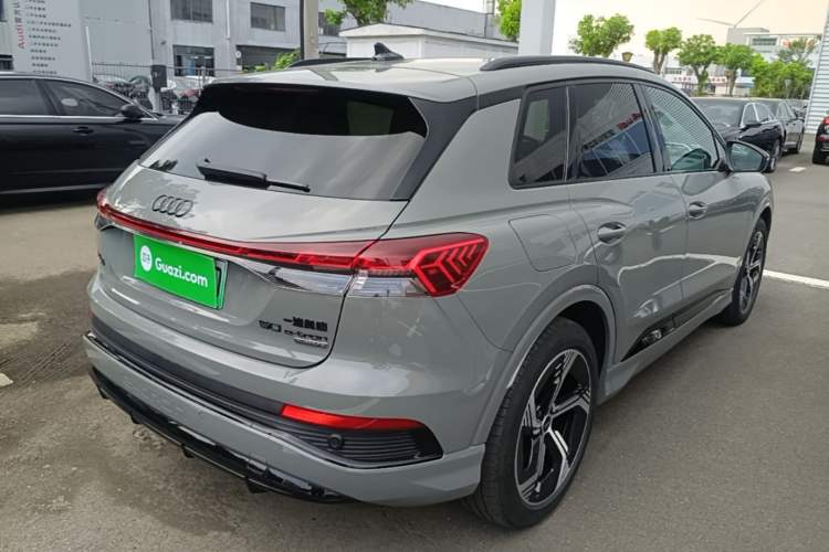 Used Audi Q4 e-tron 2024 50 e-tron quattro Creation Edition Midnight Rear Right 45 Deg