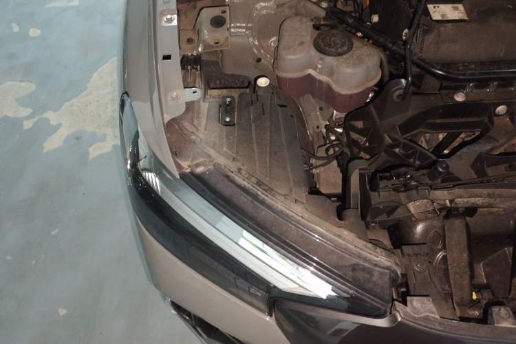 Used Audi Q4 e-tron 2024 40 e-tron Adventure Edition Right Front Headlight