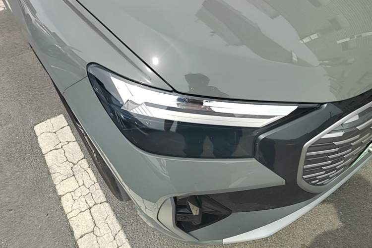 Used Audi Q4 e-tron 2024 40 e-tron Boundary Edition Right Front Headlight