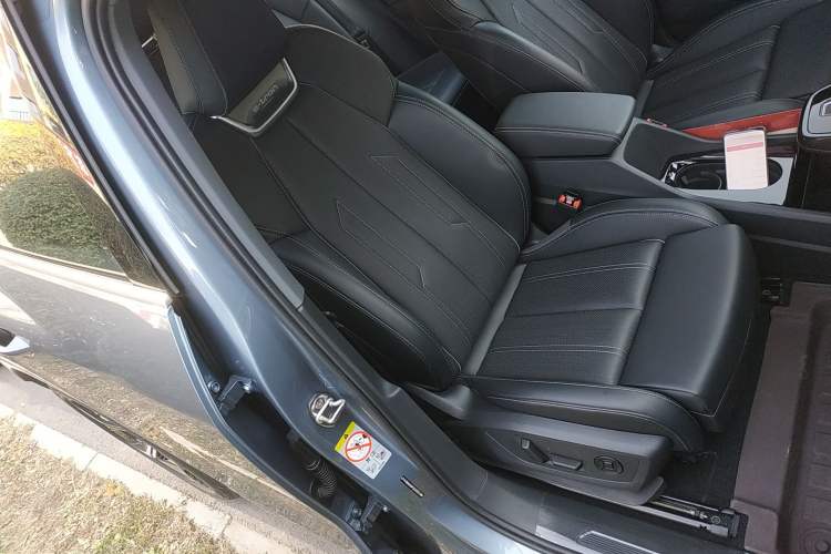 Used Audi Q4 e-tron 2024 40 e-tron Boundary Edition Right Front Seat