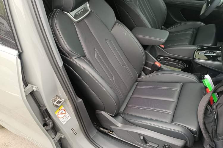 Used Audi Q4 e-tron 2024 40 e-tron Boundary Edition Right Front Seat