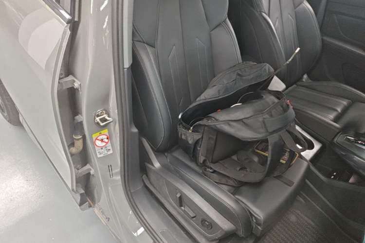 Used Audi Q4 e-tron 2024 40 e-tron Boundary Edition Right Front Seat