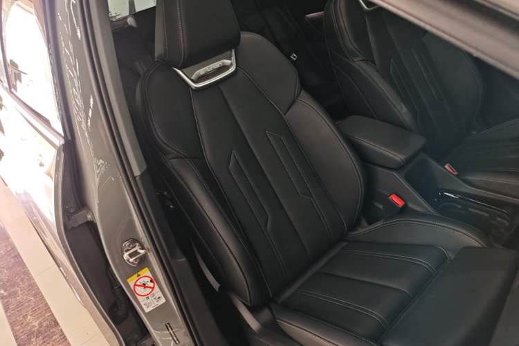 Used Audi Q4 e-tron 2024 40 e-tron Boundary Edition Right Front Seat