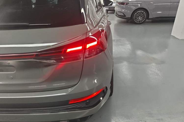 Used Audi Q4 e-tron 2024 40 e-tron Boundary Edition Right Rear Taillight
