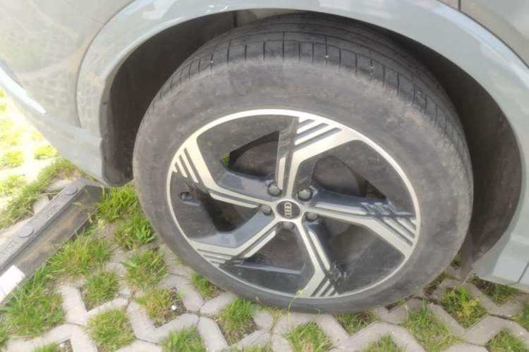 Used Audi Q4 e-tron 2024 40 e-tron Boundary Edition Right Rear Wheel Hub