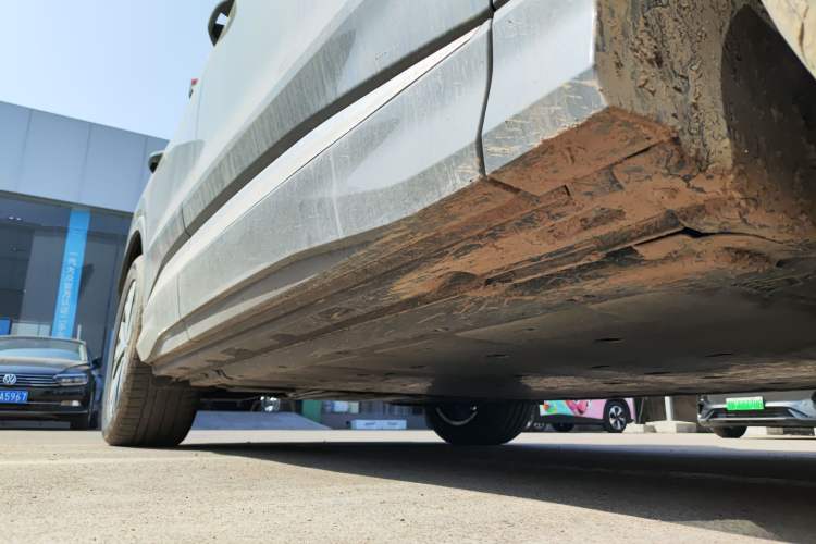 Used Audi Q4 e-tron 2024 40 e-tron Adventure Edition Right Side Sill