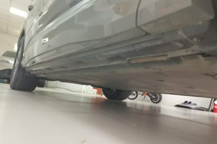 Used Audi Q4 e-tron 2024 40 e-tron Adventure Edition Right Side Sill